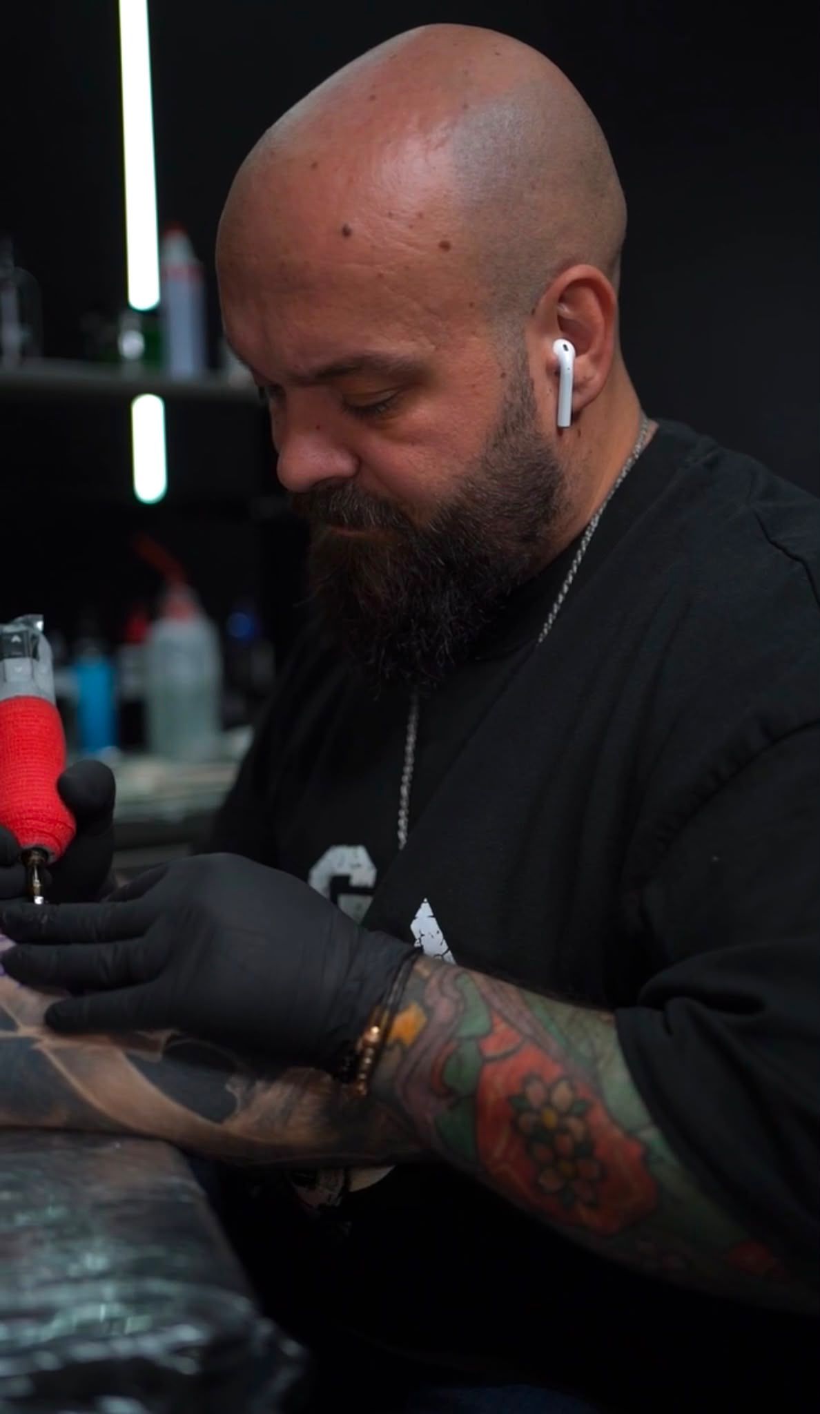 Tattoo Artist Robert Tufeanu — Chronic Tattoo Studio Pitești